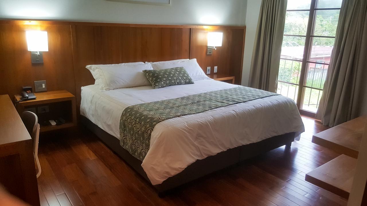 Los Brezos Hotel Boutique Volcán エクステリア 写真